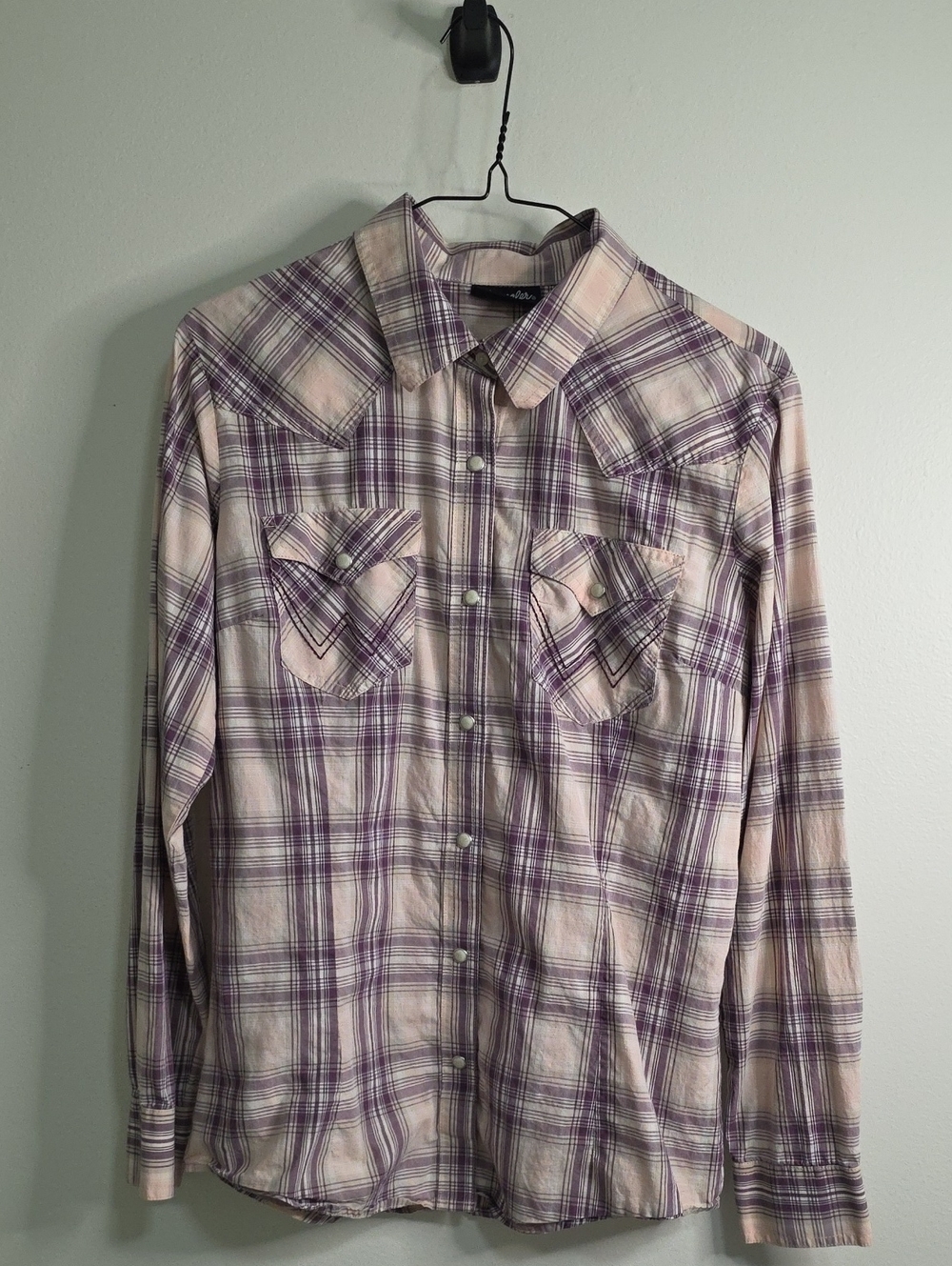 Wrangler Retro Women's Plaid Long-Sleeve Button-Up Shirt - Purple